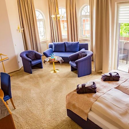 Hotel-Restaurant Zur Krone Loehnberg ภายนอก รูปภาพ