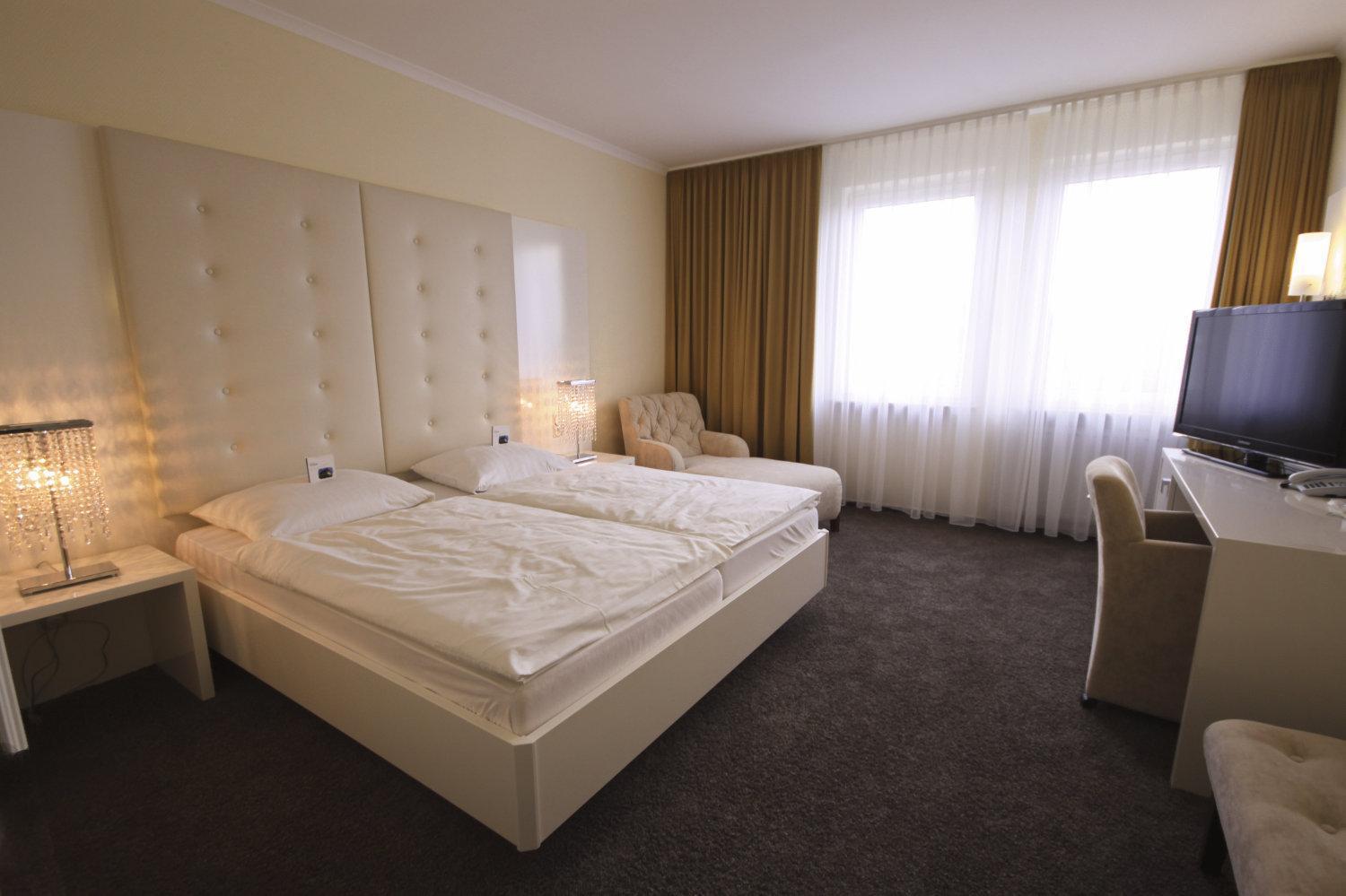 Hotel-Restaurant Zur Krone Loehnberg ภายนอก รูปภาพ