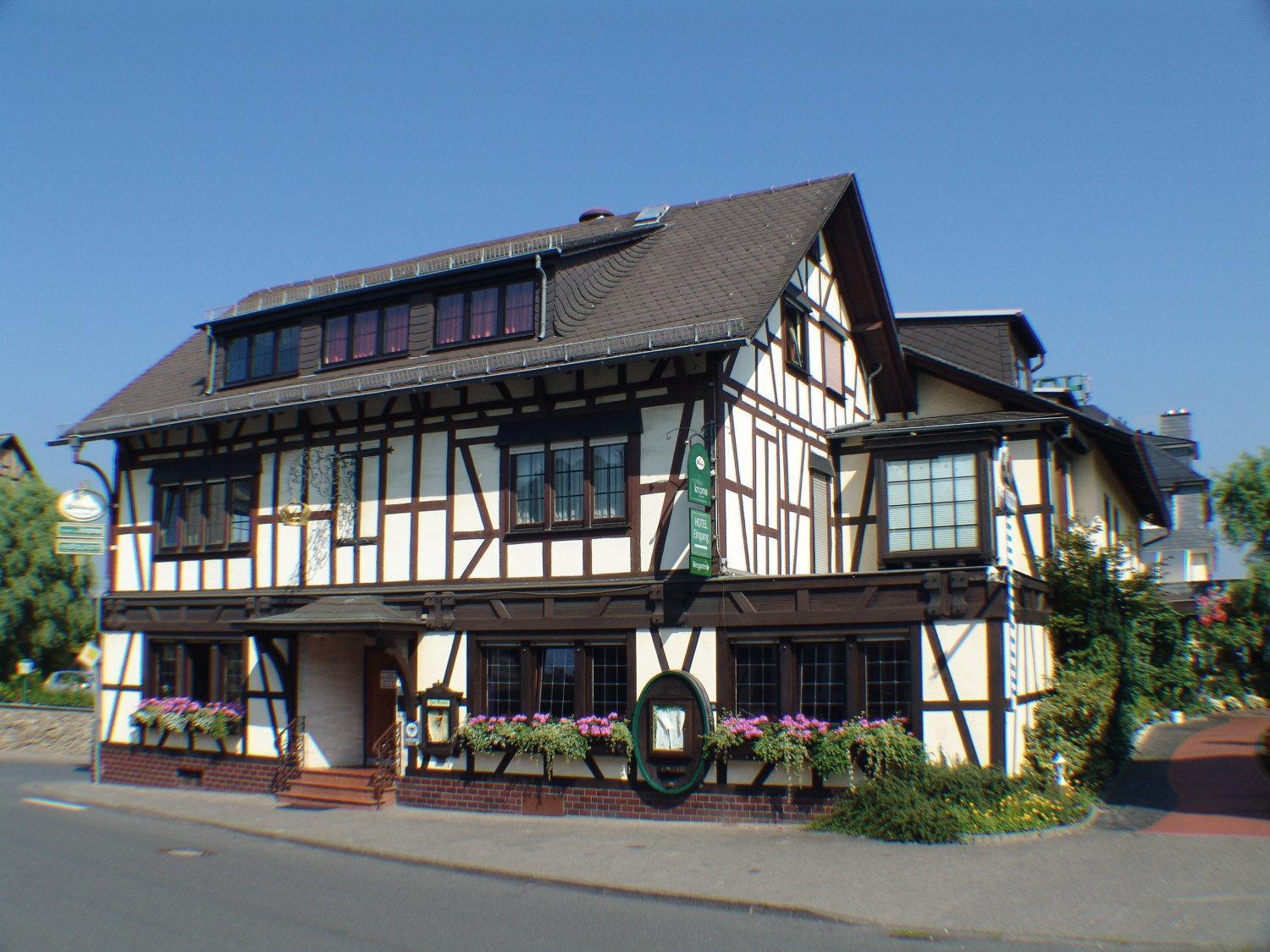 Hotel-Restaurant Zur Krone Loehnberg ภายนอก รูปภาพ