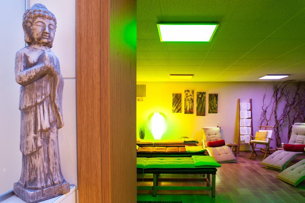 Hotel-Restaurant Zur Krone Loehnberg ภายนอก รูปภาพ