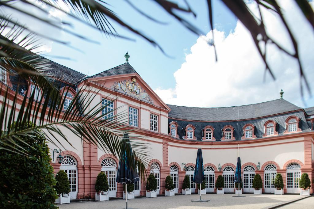Hotel-Restaurant Zur Krone Loehnberg ภายนอก รูปภาพ