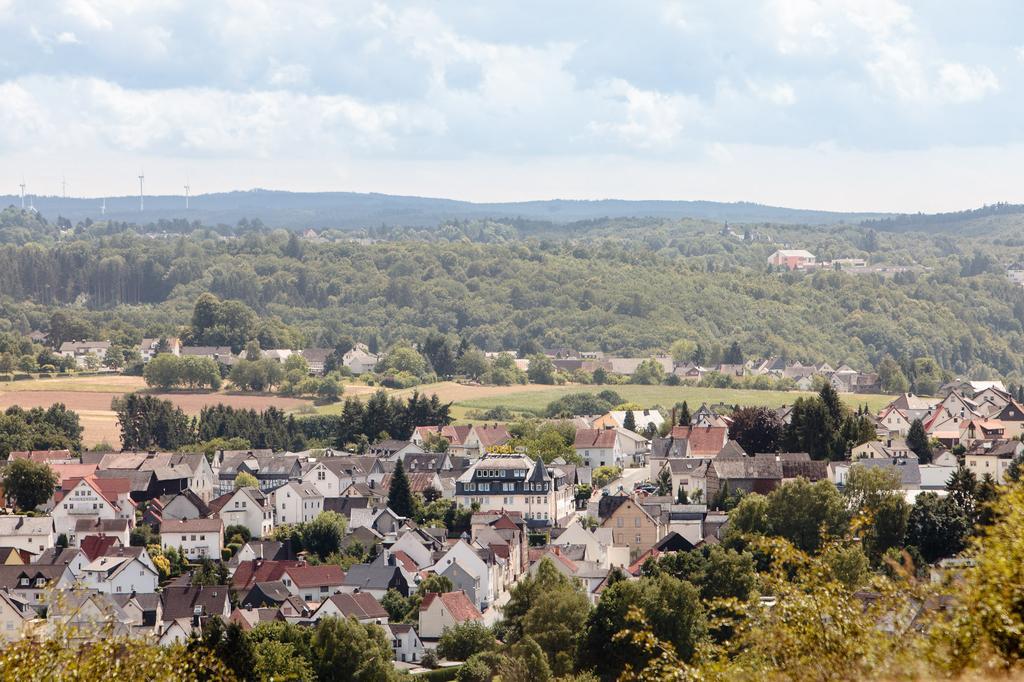 Hotel-Restaurant Zur Krone Loehnberg ภายนอก รูปภาพ