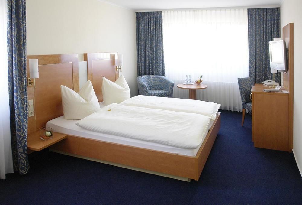 Hotel-Restaurant Zur Krone Loehnberg ห้อง รูปภาพ