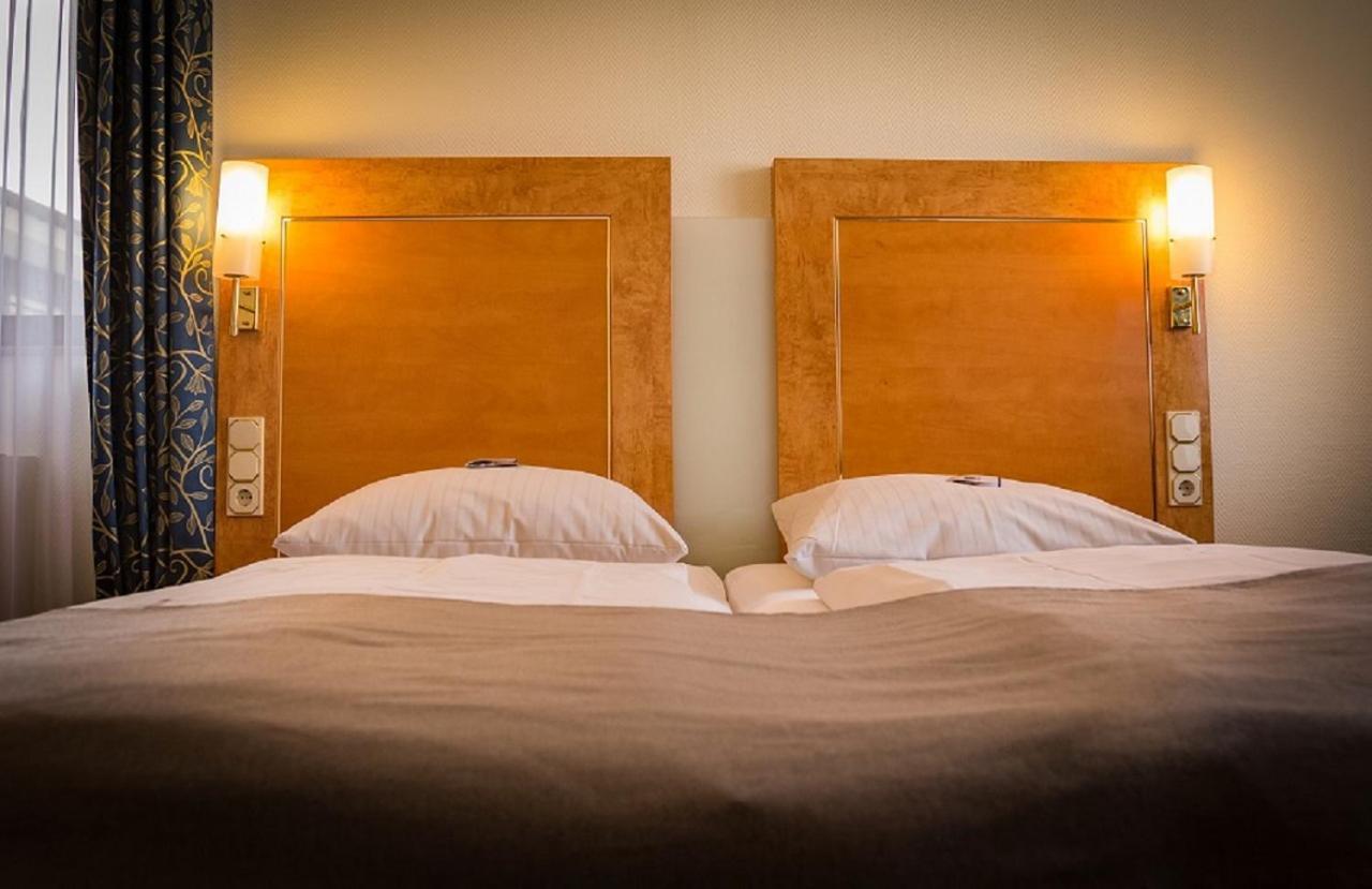 Hotel-Restaurant Zur Krone Loehnberg ภายนอก รูปภาพ